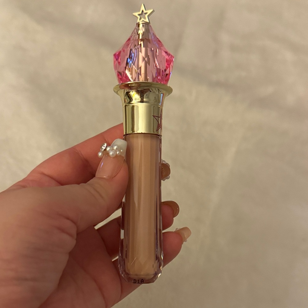 Jeffrey Star Magic Star Concealer #C15.5 - Picture 3 of 5